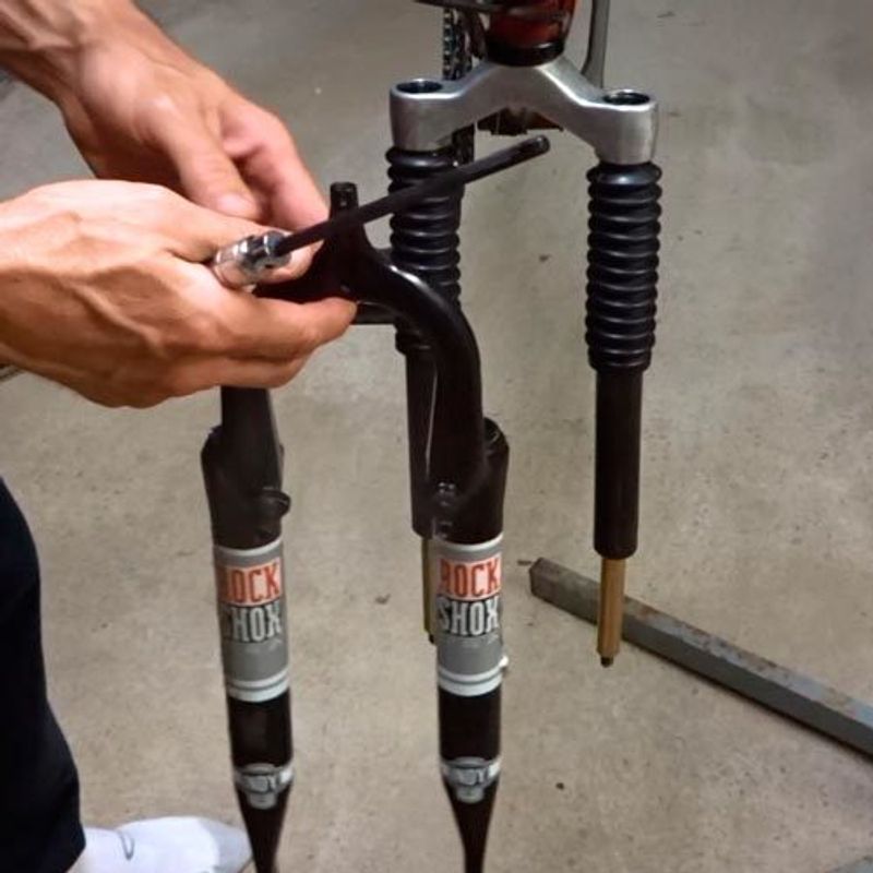 Замена вилки (без замены рулевой колонки) + обрезание штока