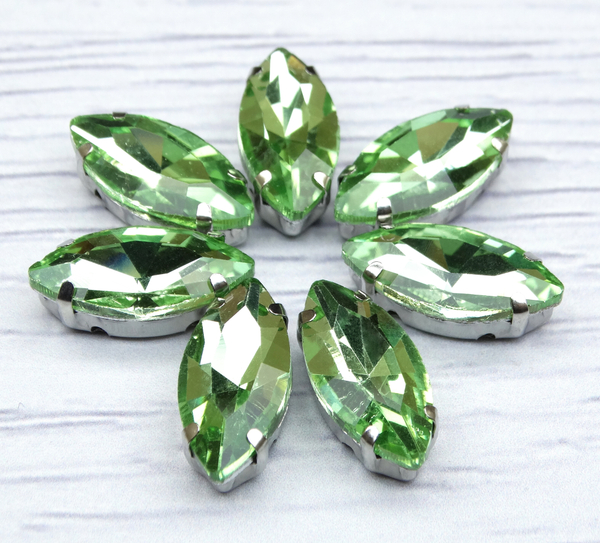 МЦ025НН715 Хрустальные стразы формы "лодочка" в цапах, цвет: светло-зеленый, 7х15 мм, 5 шт.
