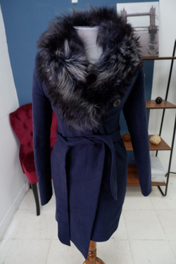 Пальто Lidia Sharm с меховым воротником 42 размер