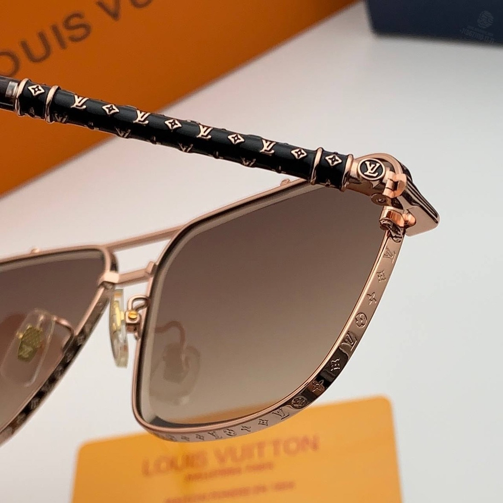 Солнечные очки Louis Vuitton