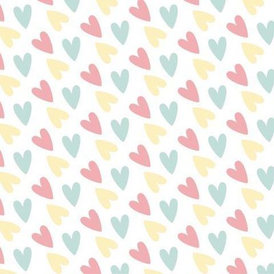 Разноцветные сердечки на белом