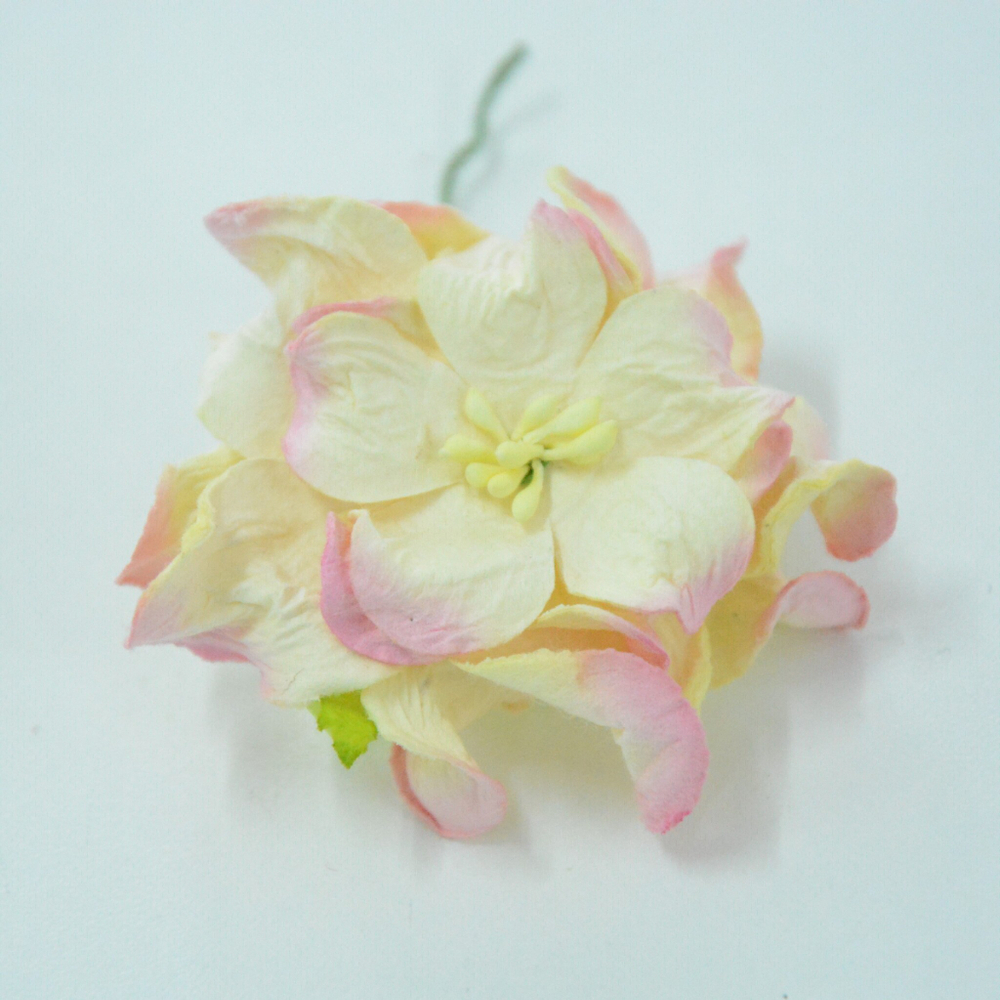 Гардения большая бумажная 7 см желто-розовая