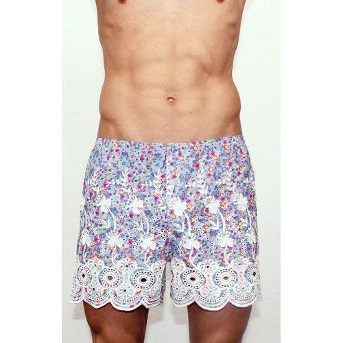 Мужские шорты домашние голубые с разноцветными цветами и кружевной окантовкой Romeo Rossi Shorts RR00305