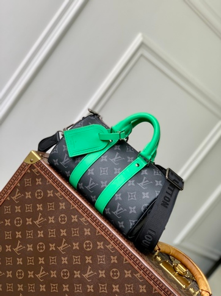 Louis Vuitton Keepall 25