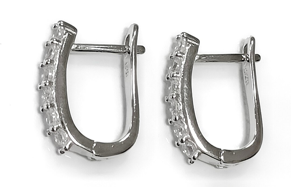 Ювелирные серьги из серебра