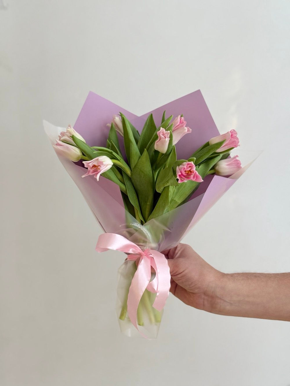 Быстросборная упаковка форма № 0 под 3/5/7/9 тюльпанов.Цвет: прозрачная матовая с сиреневой пленкой.