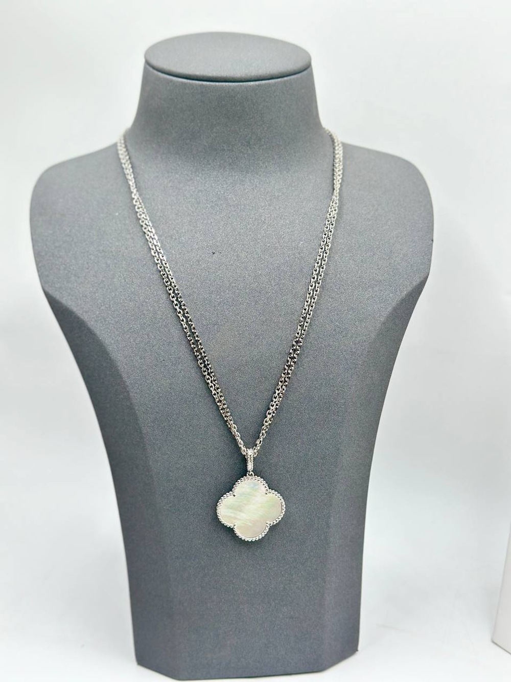 Кулон Van Cleef & Arpels