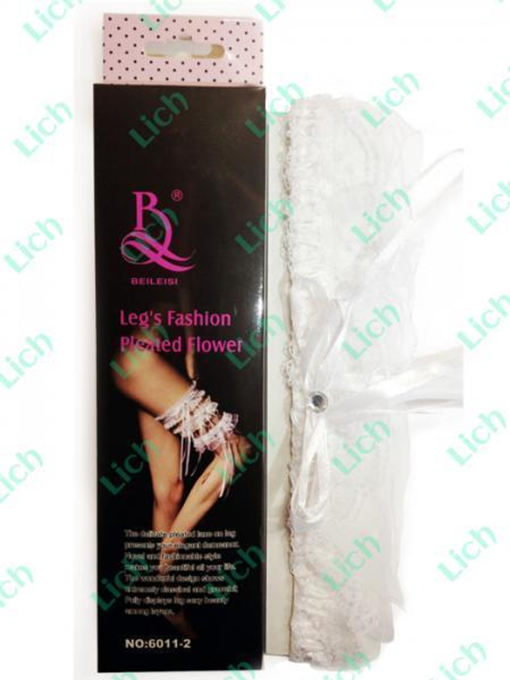 Подвязка невесты белая с лентой и стразами белая