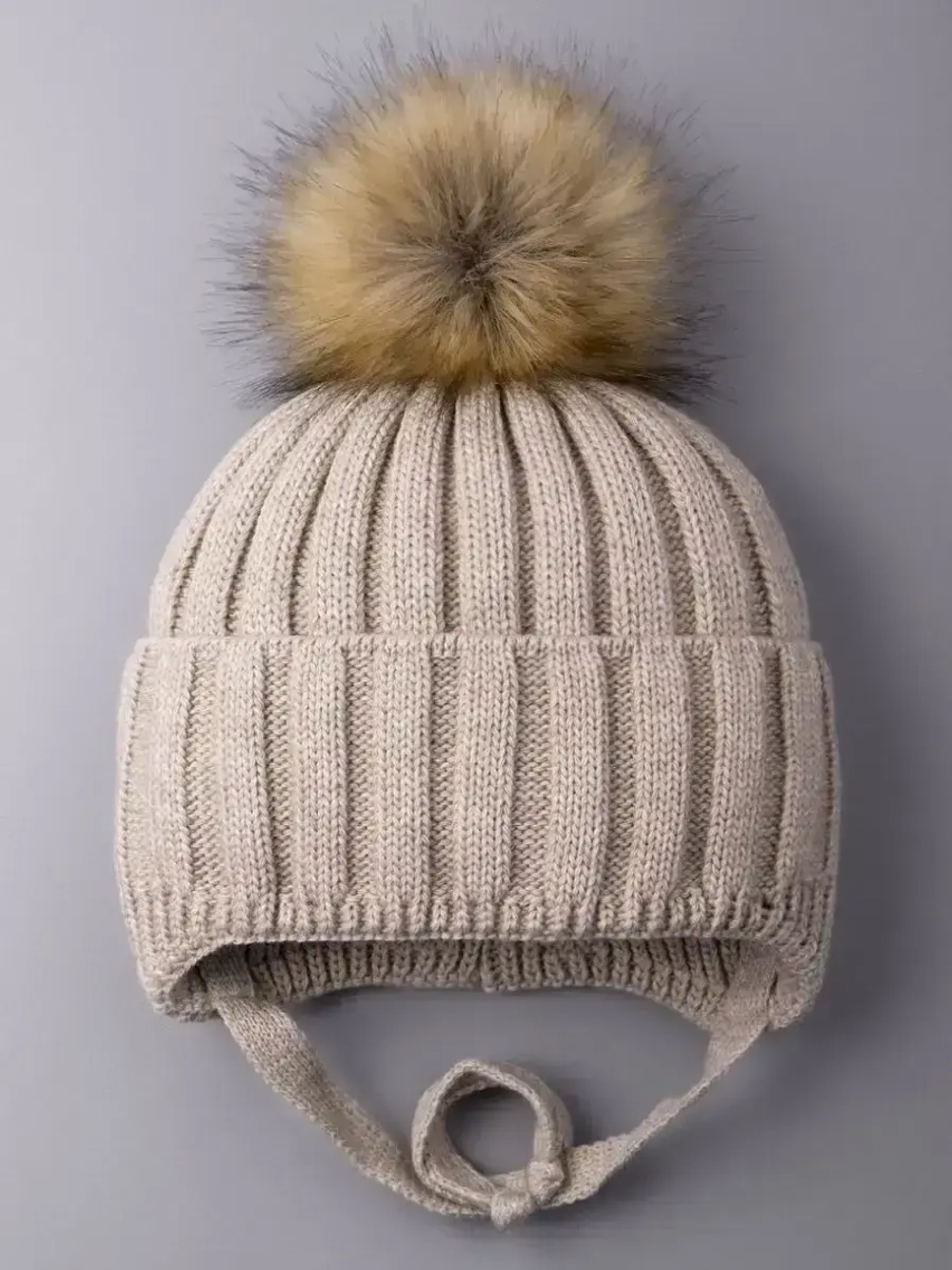 Шапка детская зимняя вязаная с помпоном
