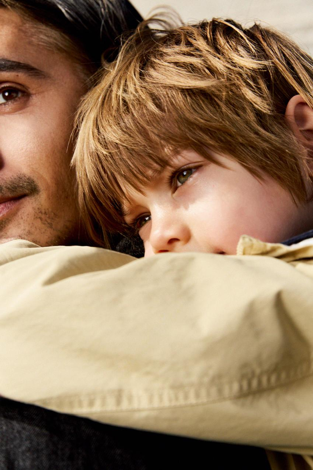 ZARA ЛЕГКАЯ КУРТКА С КАПЮШОНОМ, БЕЖЕВЫЙ