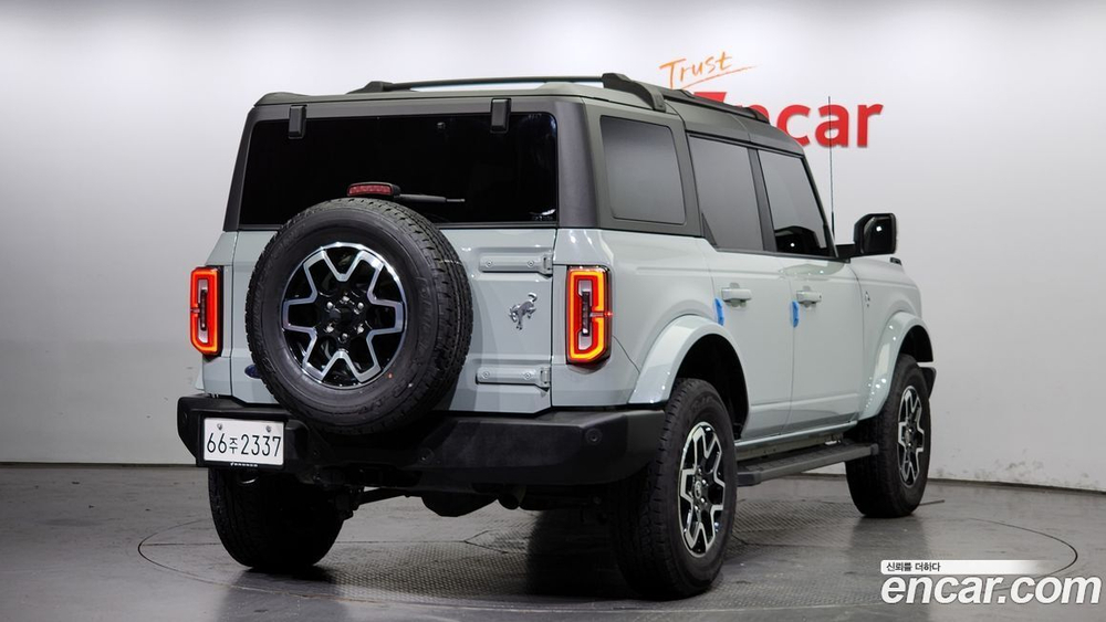 Ford Bronco 6 Generation 2.7 Outer Banks (05.2022)