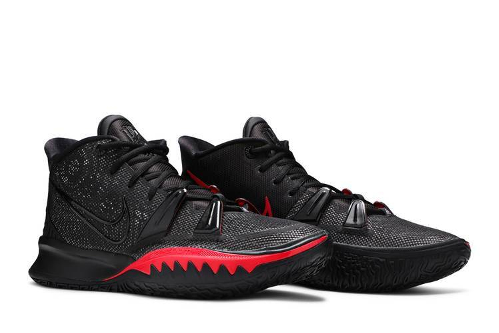 Кроссовки Nike Kyrie 7