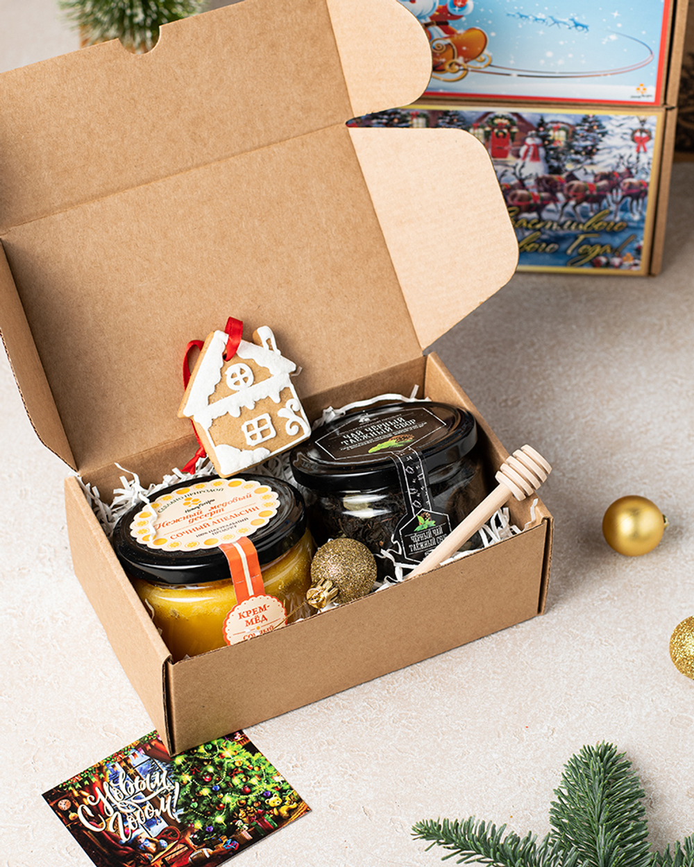 Подарочный набор с медовым суфле и чаем на Новый Год