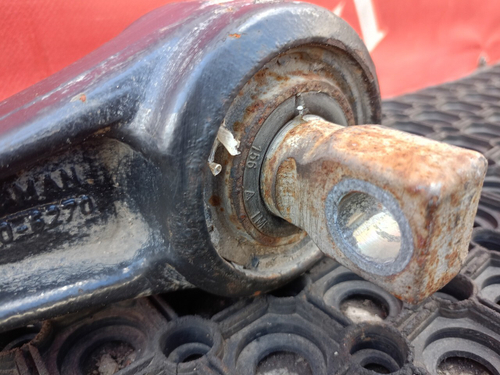 Тяга реактивная задняя