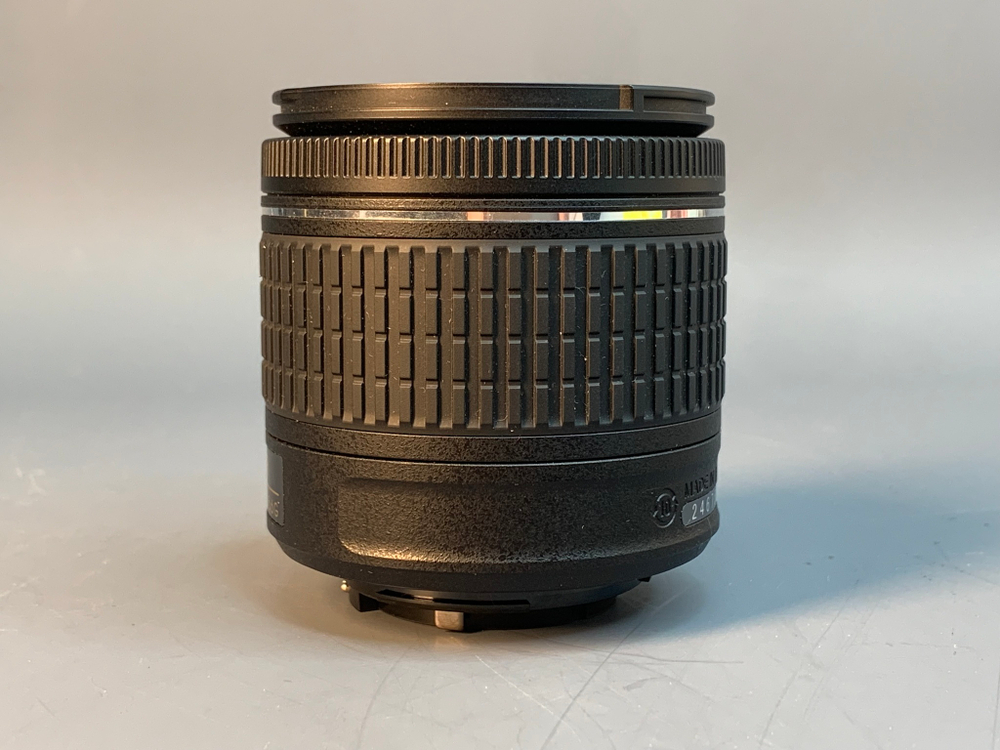 Nikon D3500 Kit 18-55mm 9067 Кадров