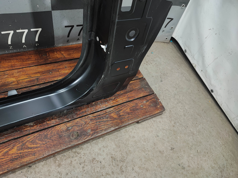 Боковина правая Changan UNI-V 22-нв Новая Оригинал C281F2702050800