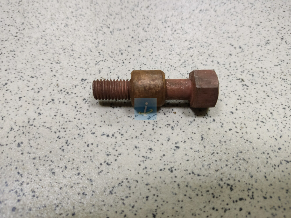 Болт/втулка 240Н-1008504/510