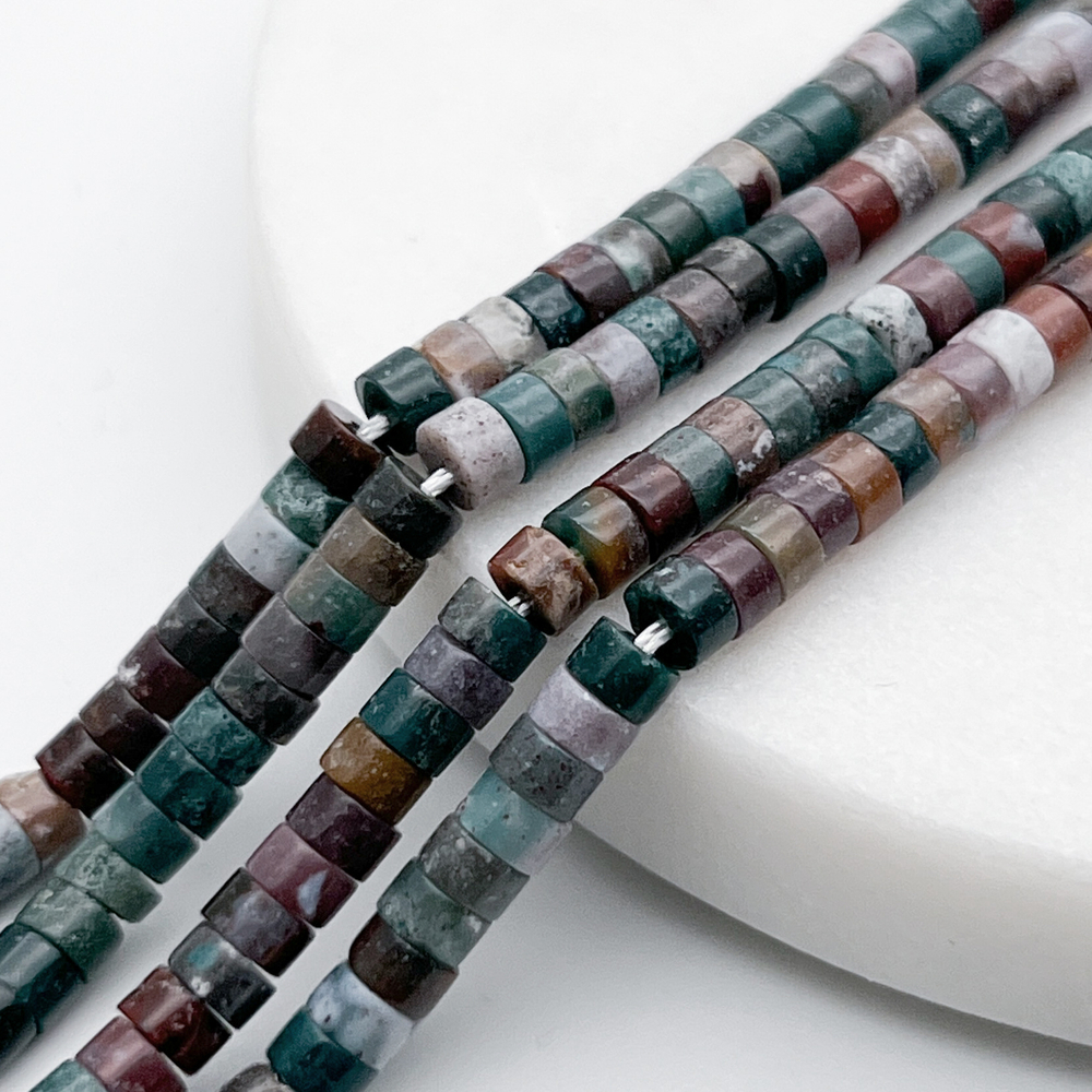 "Индийский агат" бусины (халцедон), размер около 2,5*4 мм, цена за отрезок 19 см (1/2 нити)