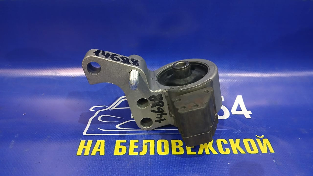 Подушка двигателя TOYOTA CORSA 1994-1997