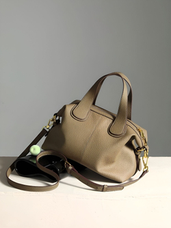 женская сумка на плечо из натуральной кожи