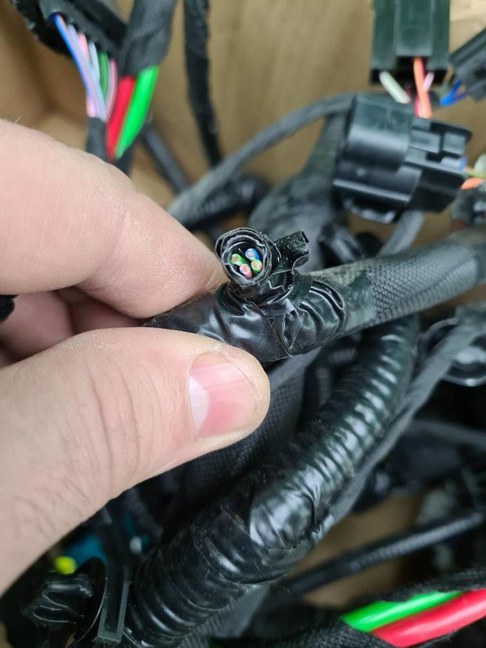 Проводка моторного отсека Jetour X90 PLUS (21-нв)