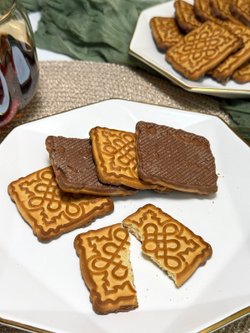 Печенье с топ.молоком сахарное с шоколадной глазурью 500гр.