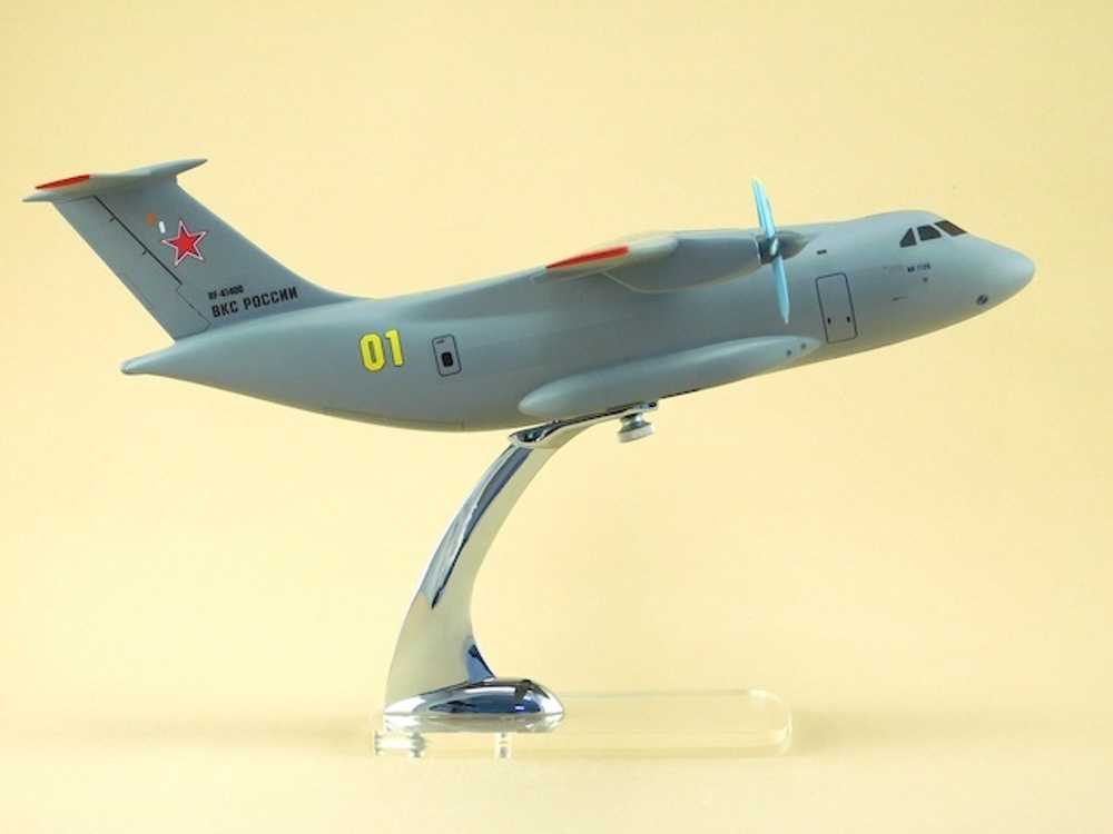 Модель самолета Ил-112В (М1:72, ВКС России)