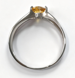 Ювелирное кольцо из серебра 925 пробы,вставка цитрин,размер 20