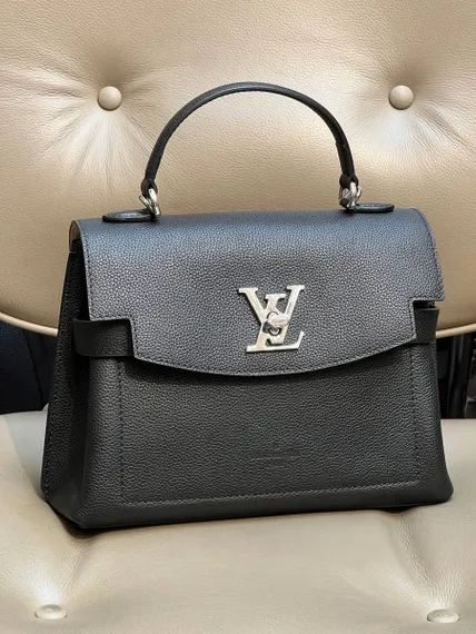 Сумка Louis Vuitton Lockme Ever черный