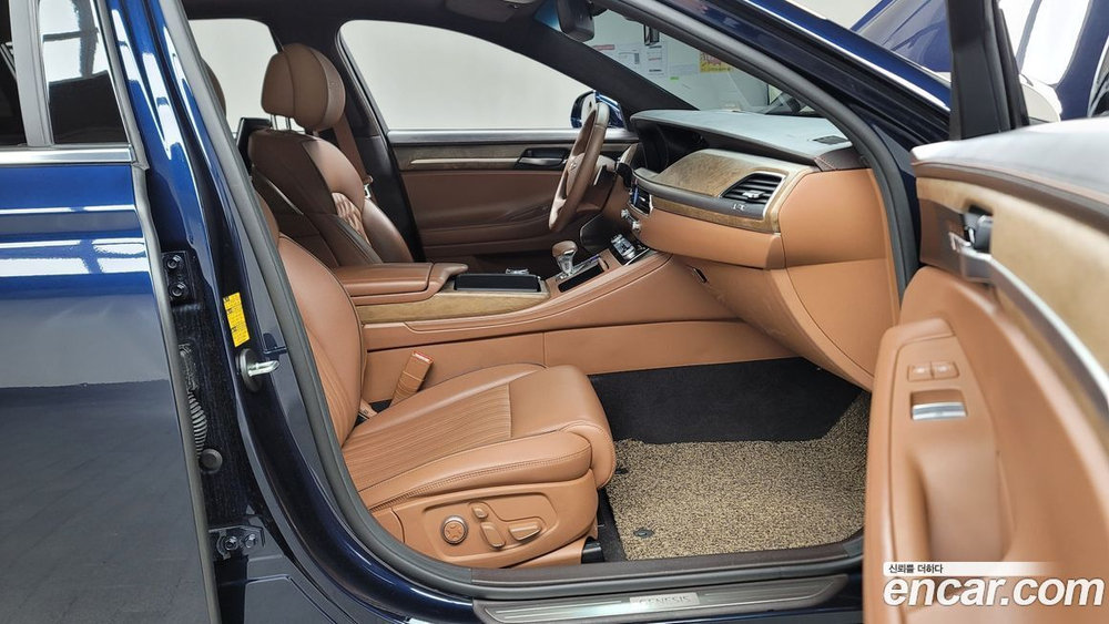 Genesis G90 5.0 AWD (06.2020)