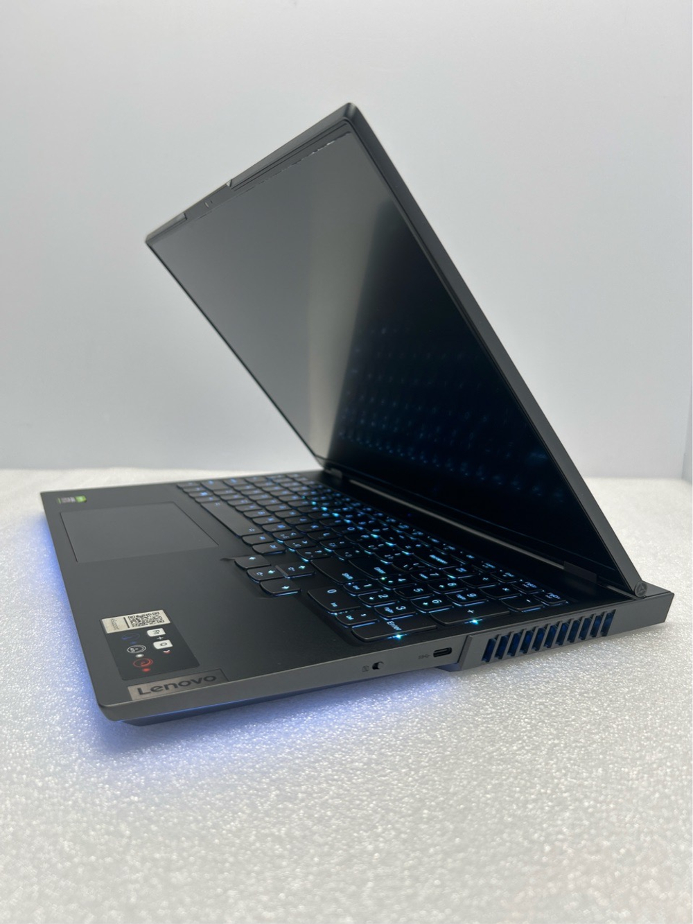 Ноутбук Lenovo Legion 7 16ITHg6 (82K60078RU) 16"/Intel Core i7 11800H/RAM 32/SSD 1024 GB/GeForce RTX 3080/2560 x 1600/IPS/Windows 10/Подсветка - кл:RGB/темно-серый. Состояние: B1