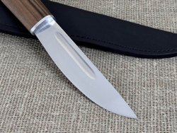 Шкуросъемный нож "Якут", сталь 95Х18, рукоять орех