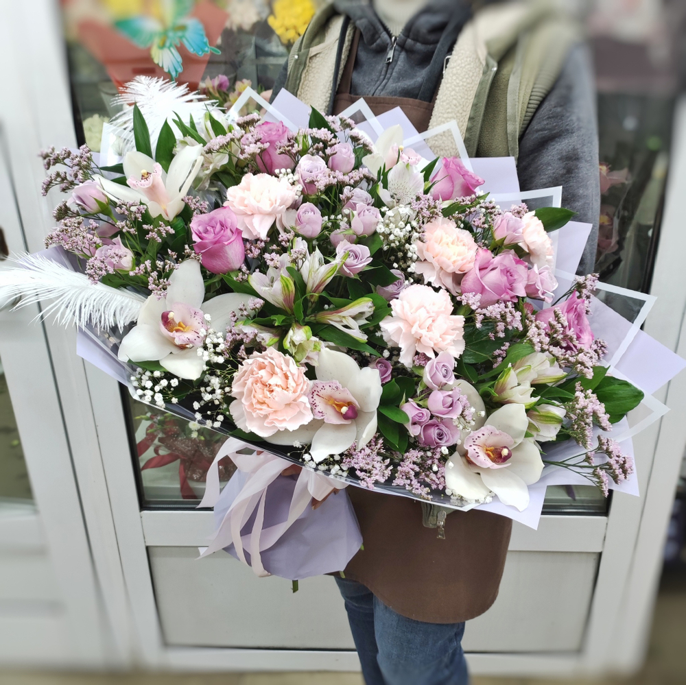 Авторский букет в сиреневой гамме