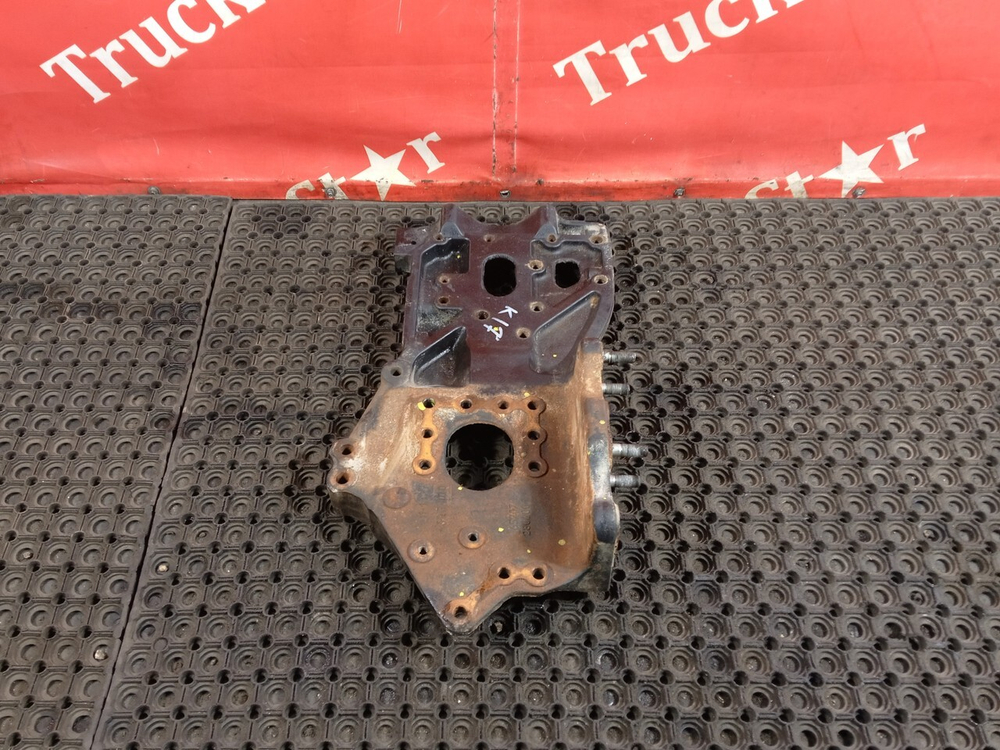 Кронштейн рессоры передней левый 2020г.