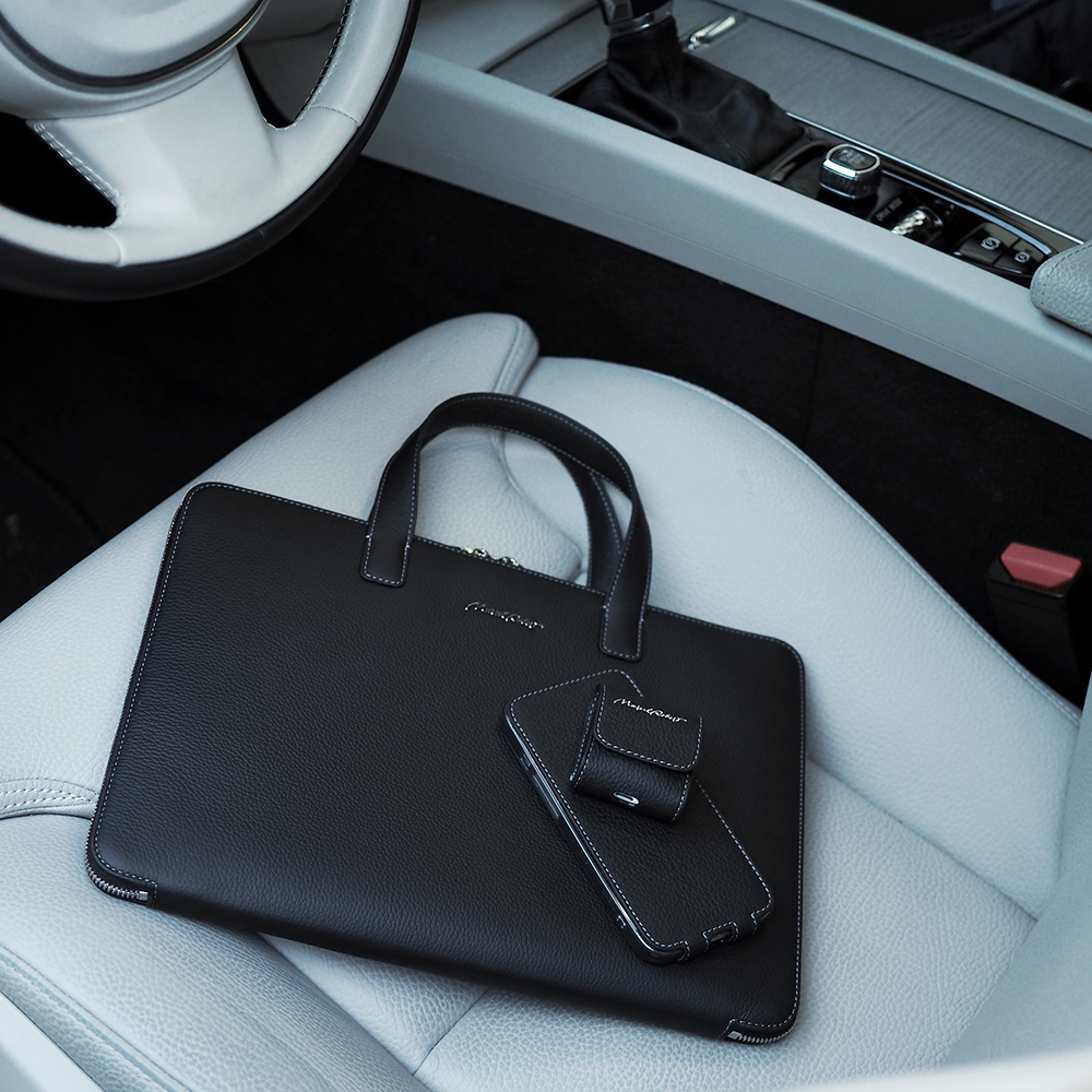 Сумка кожаная для MacBook Pro 13"-14" Bocage без карманов черного цвета