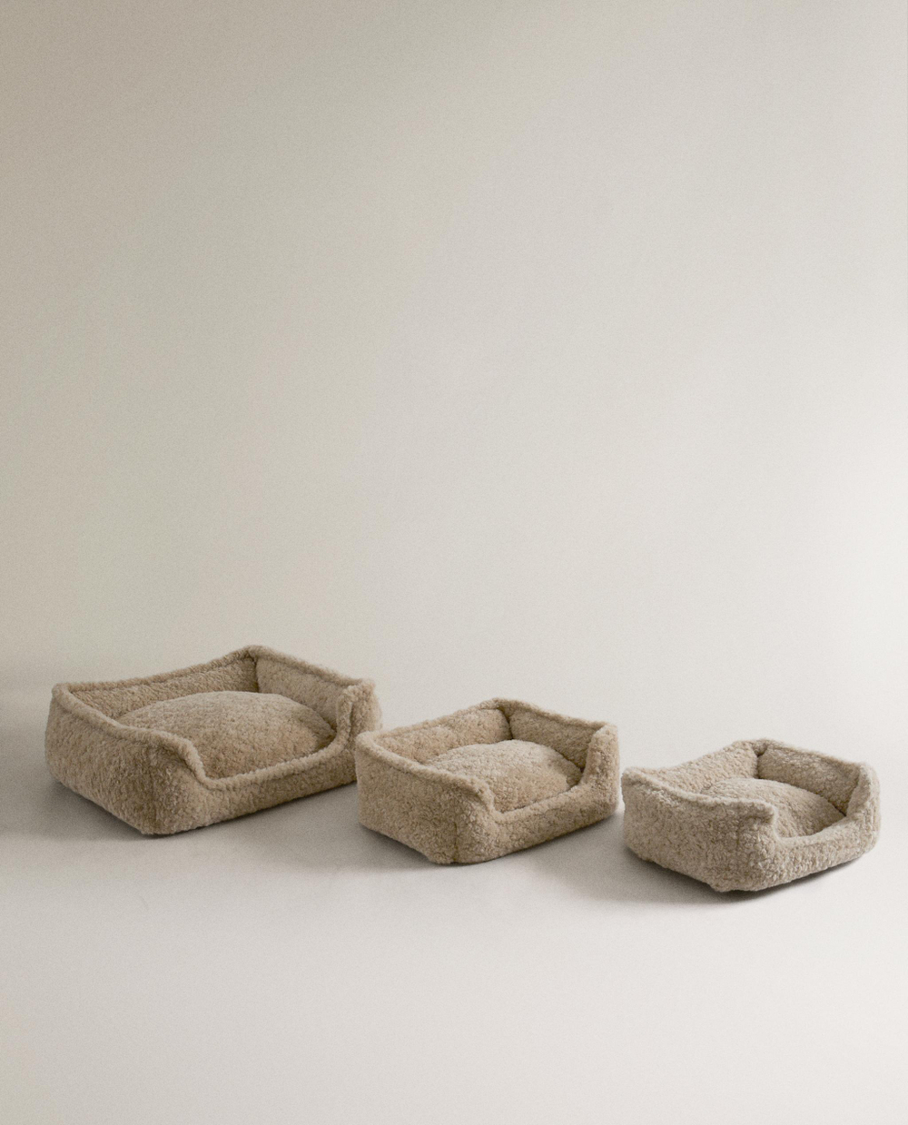 Лежак для животных Zara Home, с искусственным мехом, 18 50 40 см