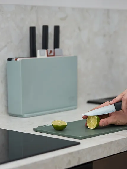 Набор из 4-х разделочных досок и 4-х ножей с держателем cut&amp;store