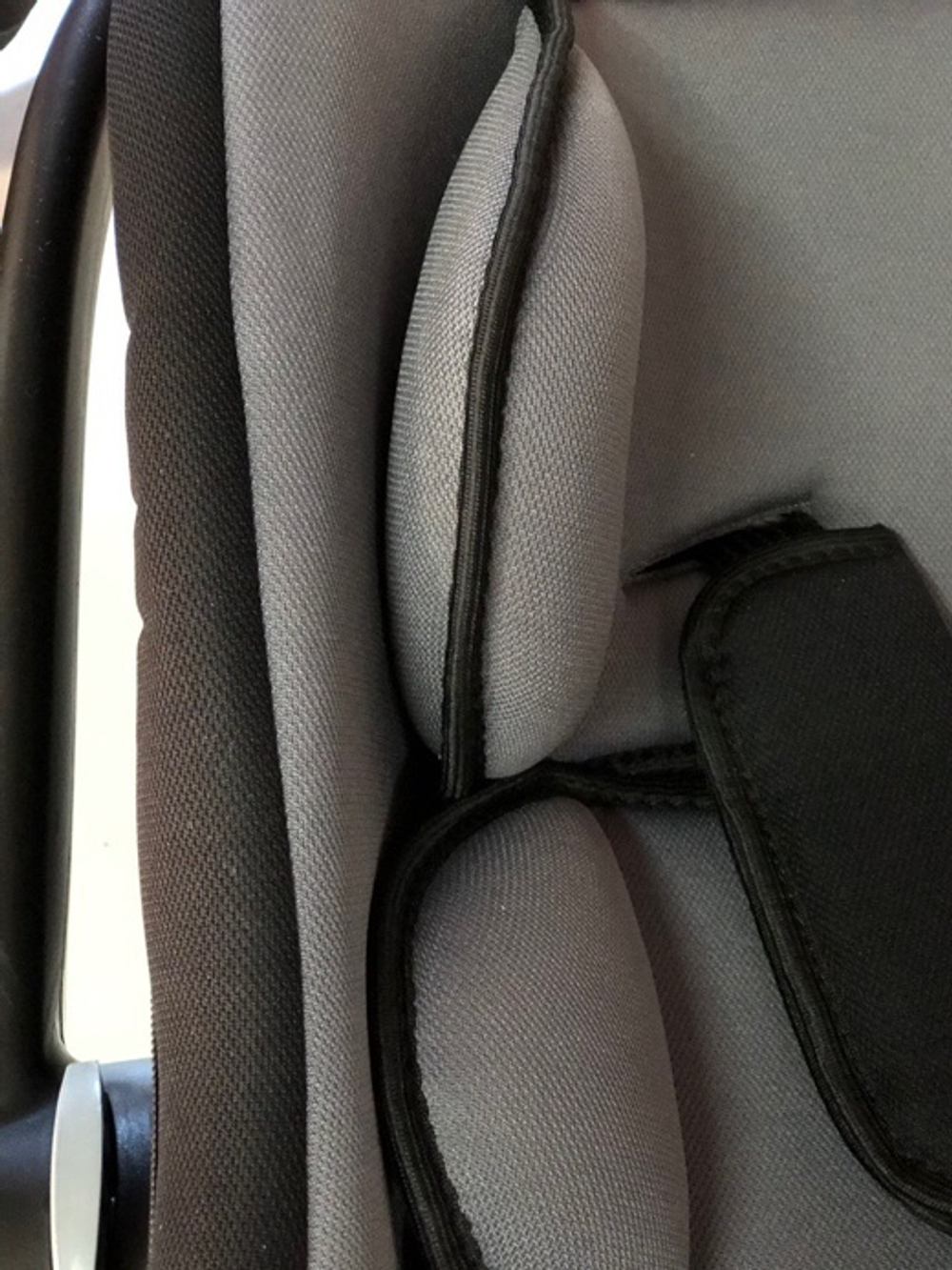 АВТОКРЕСЛО ДЕТСКОЕ 0-13КГ "LITTLE CAR SWEET" серый