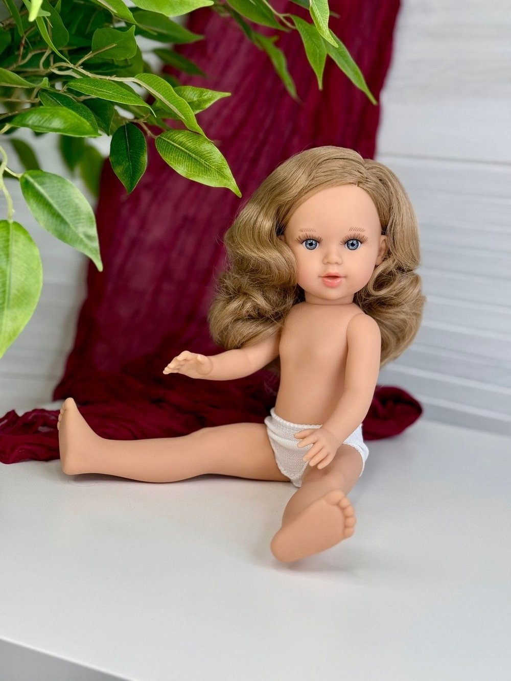 Кукла Marina and Pau 40cм Marina без одежды в пакете (M13)