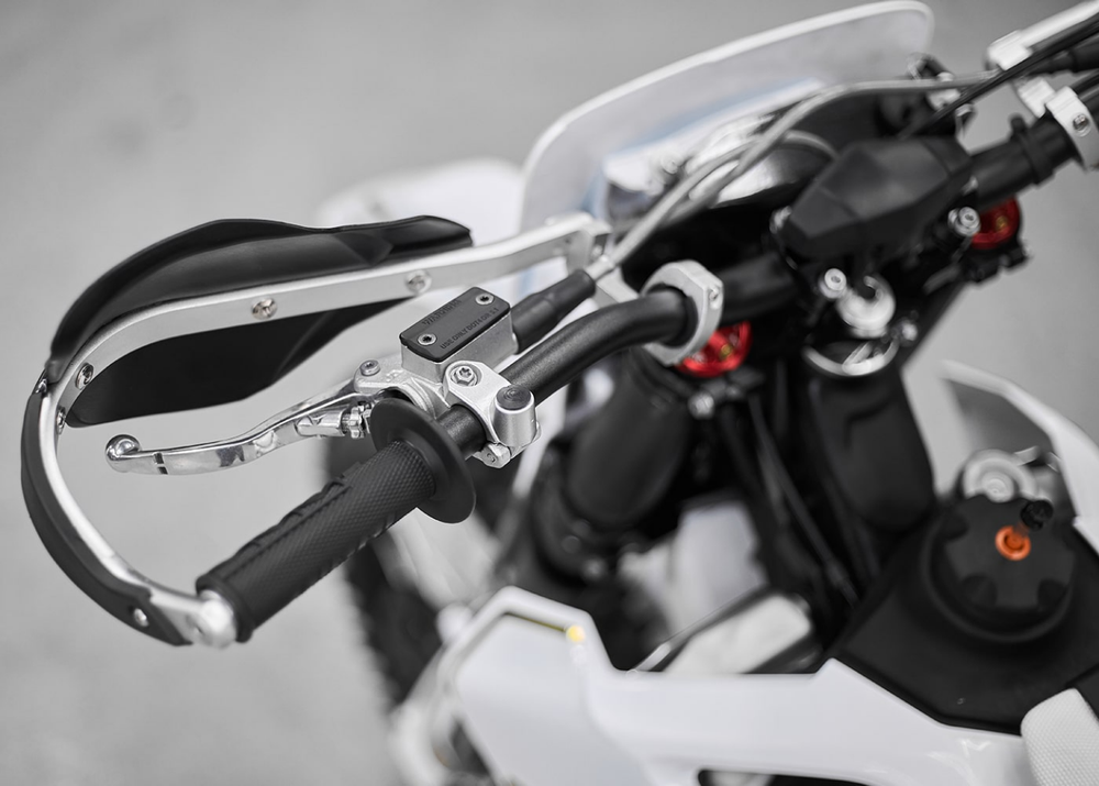 Мотоцикл SHARMAX Expert Pro 300 2T Husq Edition