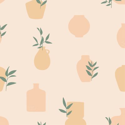 вазы и веточки на бежевом фоне