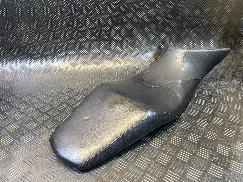 Сиденье Suzuki GSR400 (GK7DA)