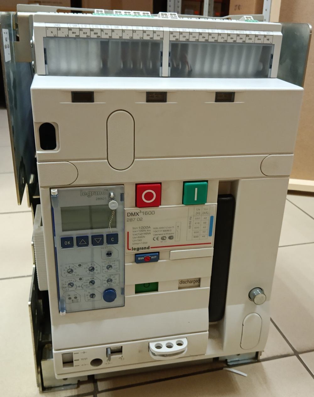 Legrand DMX3 1600 287 02 с хранения