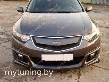Вставка Mugen Style в оригинальную решетку радиатора для Honda Accord 8