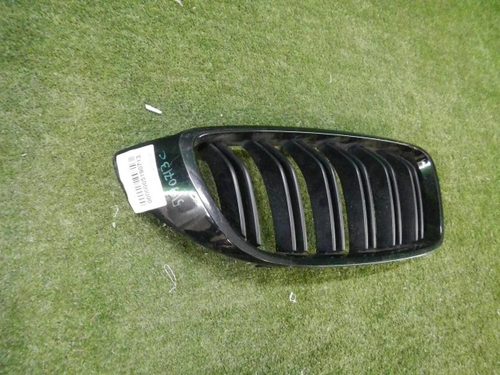 Решетка радиатора правая BMW 4er F32 (2013-2020)