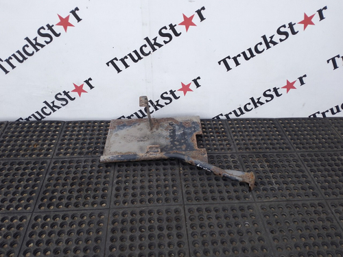 Кронштейн подножек левый 2018г.