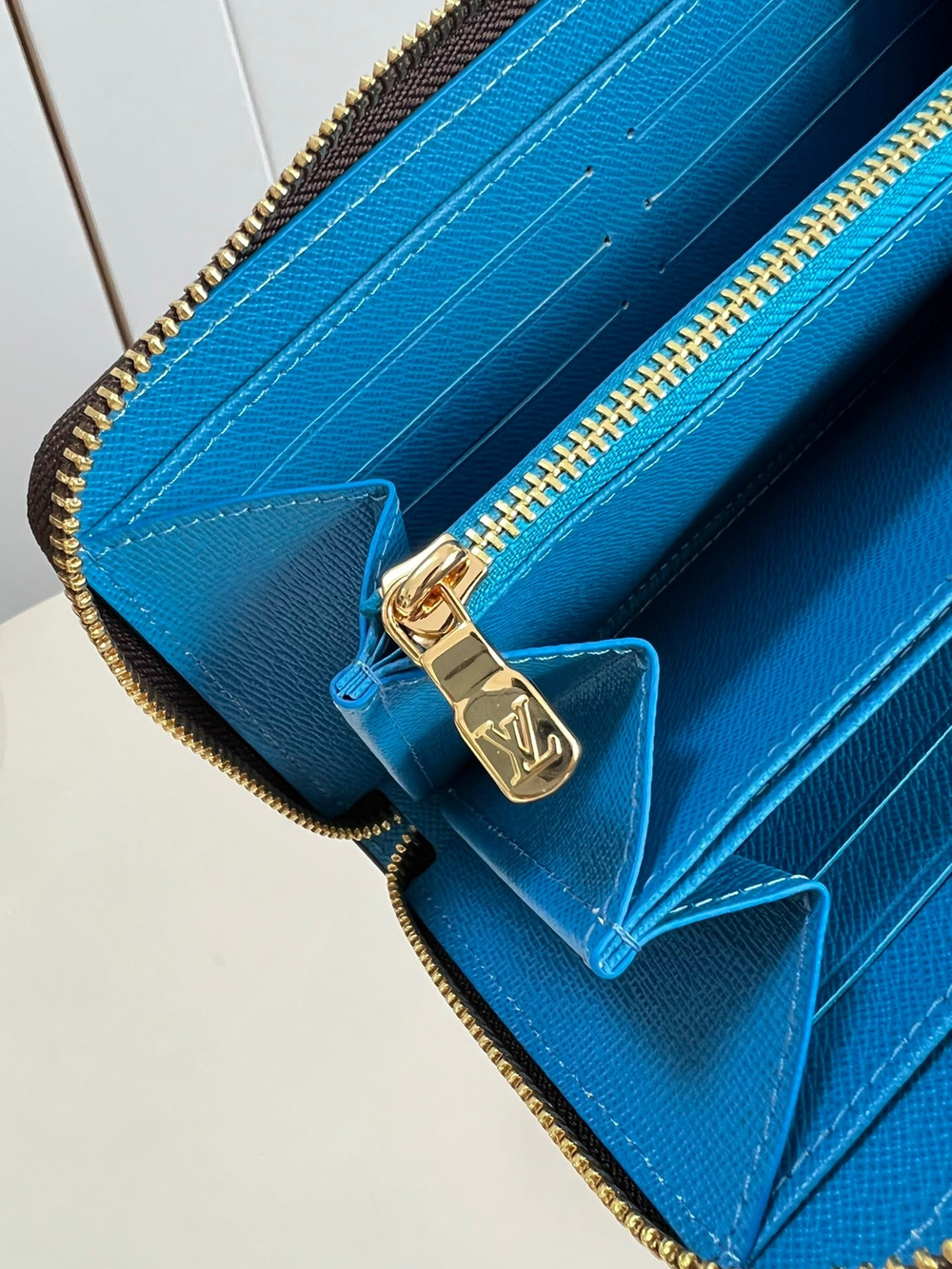 Louis Vuitton Zippy Wallet