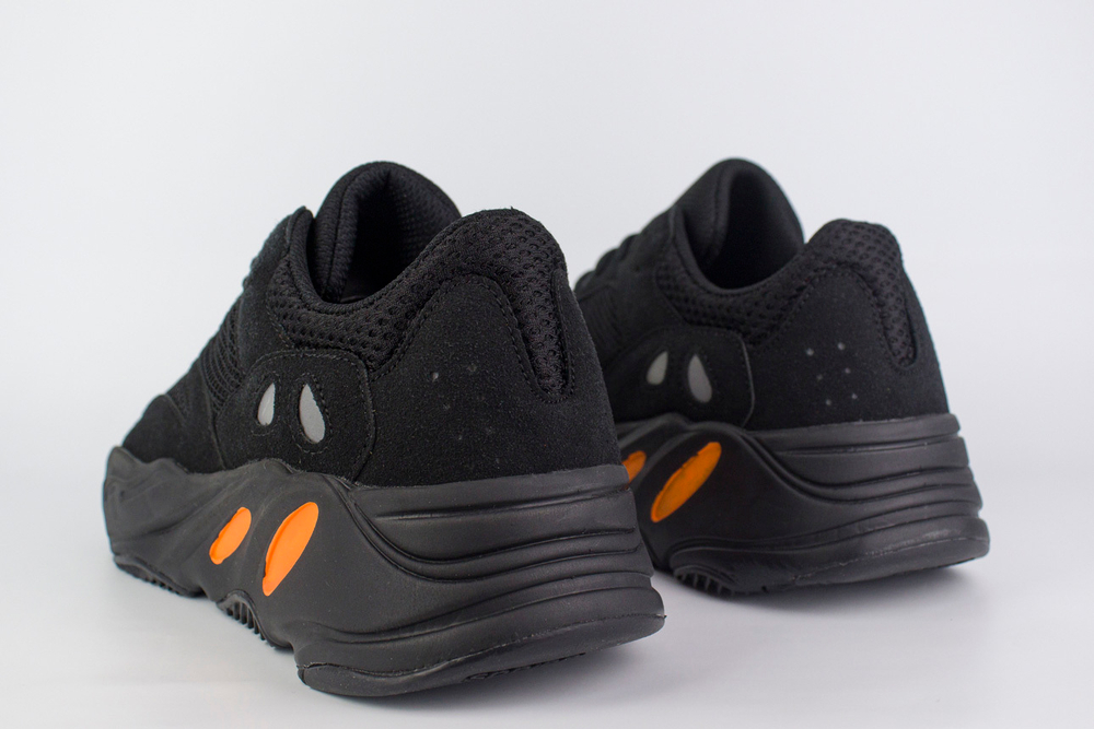 Кроссовки Adidas Yeezy Boost 700 Wmns All Black