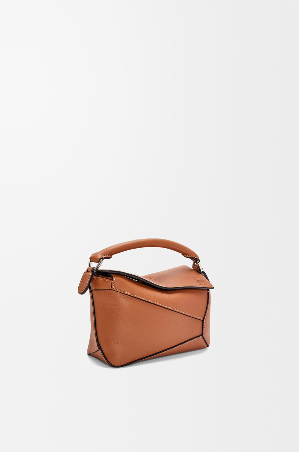 Loewe Мини-сумка Puzzle Edge из классической телячьей кожи, коричневый
