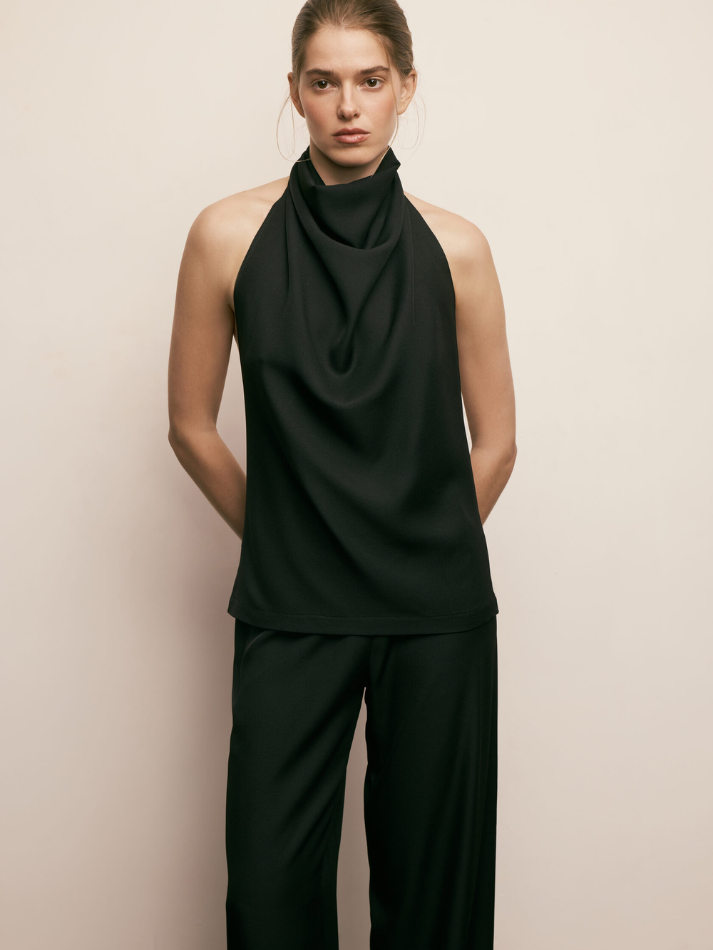 Toп «Noir Grace» черный